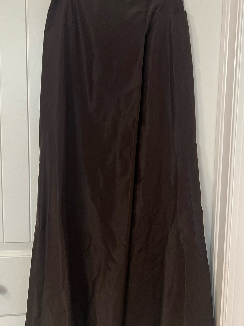 Never been worn Vintage Choc brown 100% silk skirt by Carmen Marc Valvo - Picture 11 of 15